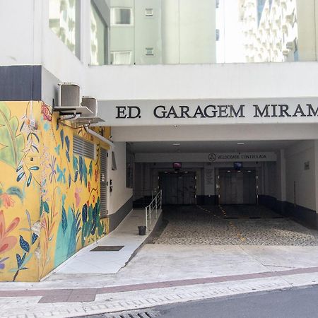 Clr81 - Calcadao, 1 Dorm Climatizado, Garagem Apartment Balneario Camboriu Bagian luar foto