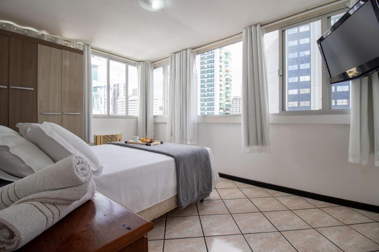 Clr81 - Calcadao, 1 Dorm Climatizado, Garagem Apartment Balneario Camboriu Bagian luar foto