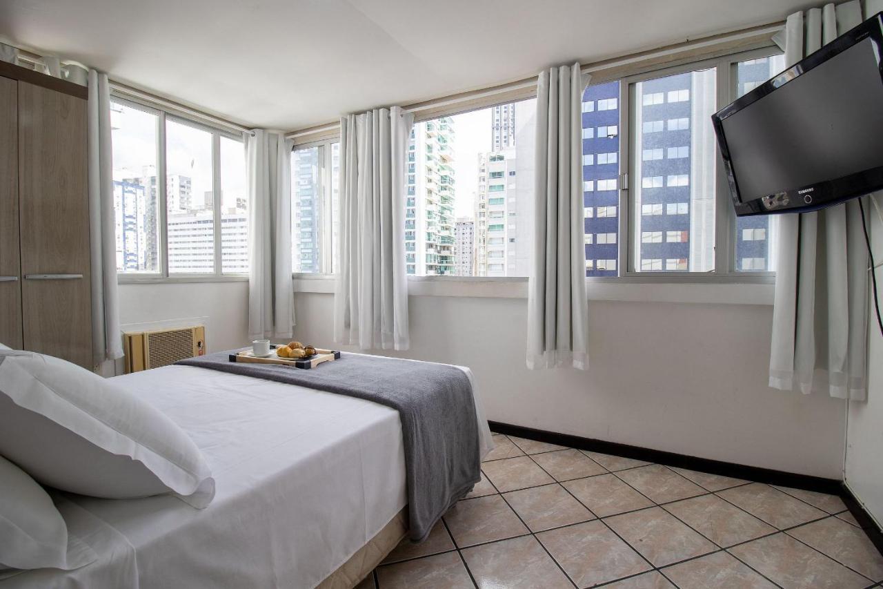 Clr81 - Calcadao, 1 Dorm Climatizado, Garagem Apartment Balneario Camboriu Bagian luar foto